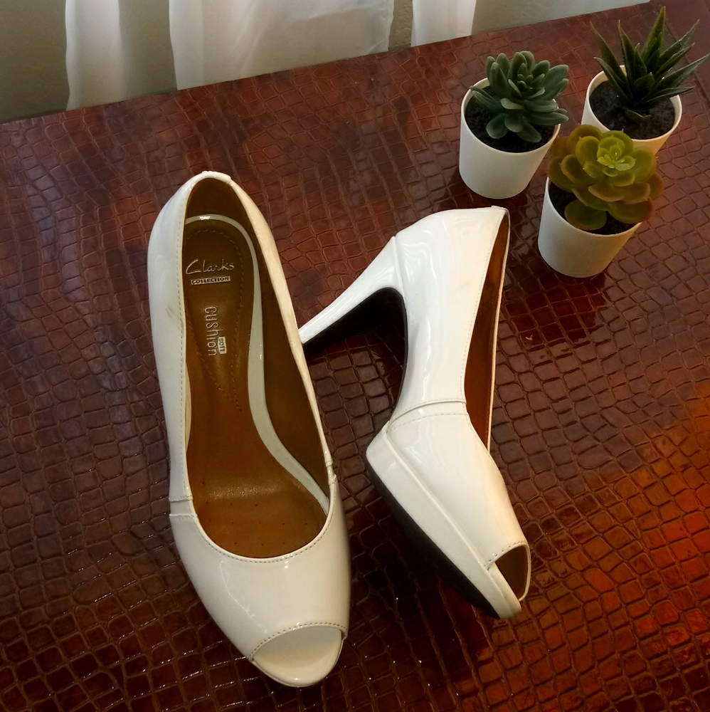 Clarks Collection size 8 M Patent white